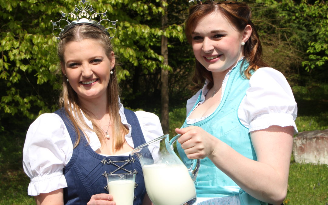 Neue Milchhoheiten: Bayerische Milchkönigin gekrönt