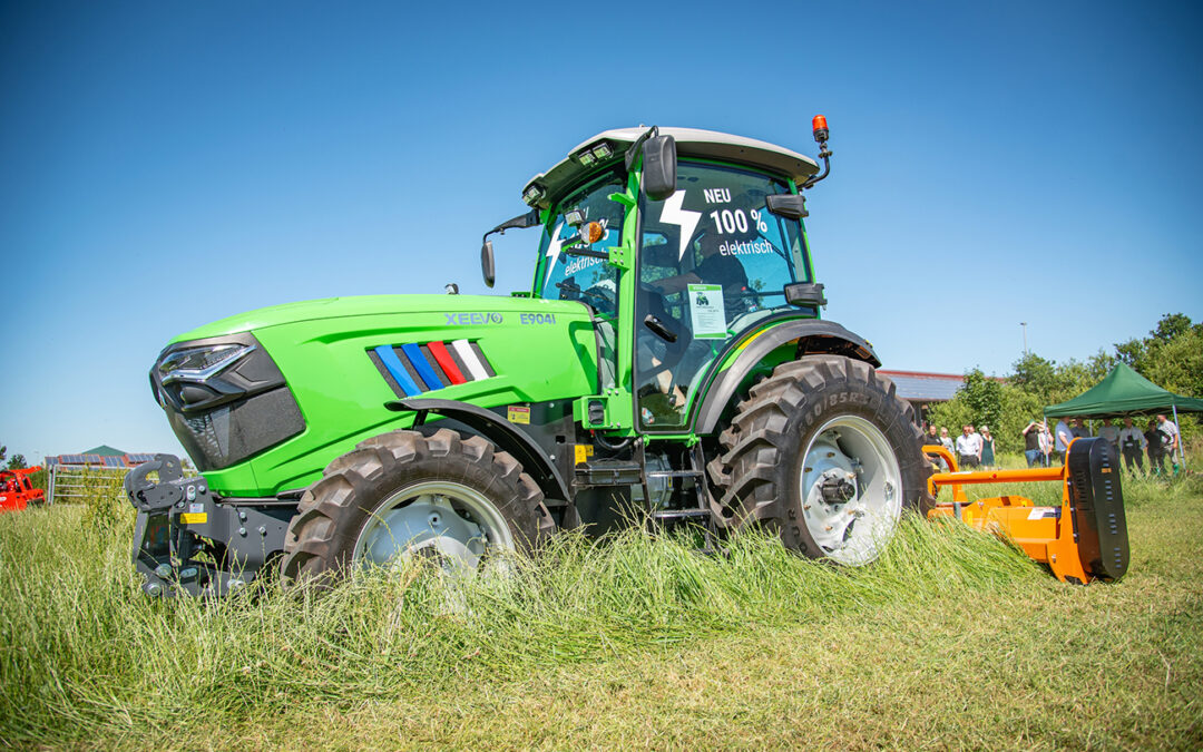 Elektro-Hoflader, E-Traktoren und HVO-Schlepper im Praxis-Einsatz